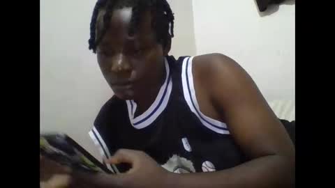Snapshot of vee_tommy chatting on 05/23/26, 06:34 Vee tommy online show from 05/23/26, 06:34