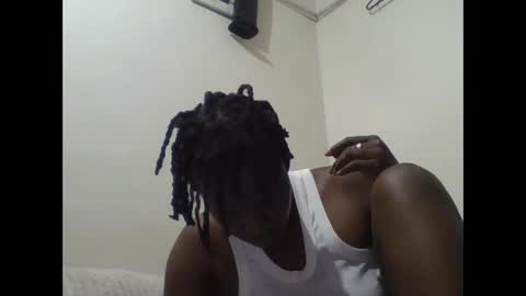Snapshot of vee_tommy chatting on 05/31/26, 05:04 Vee tommy online show from 05/31/26, 05:04