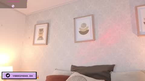 Vee Simons online show from 01/15/26, 08:45