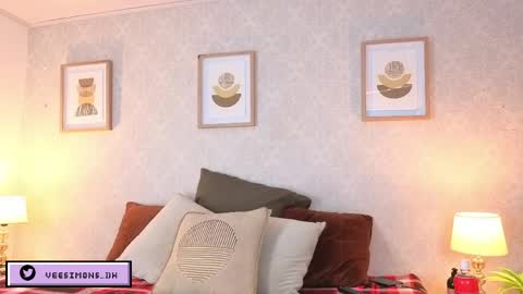 Vee Simons online show from 03/23/26, 07:29