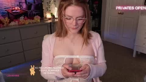 vegas_romance online show from 04/11/26, 12:37