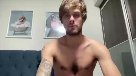 Snapshot of vegassangel chatting on 10/10/25, 02:54 Joeyyy online show from 10/10/25, 02:54