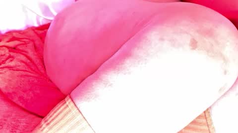 Snapshot of veheveun chatting on 05/12/26, 02:14 Vehe Veun online show from 05/12/26, 02:14