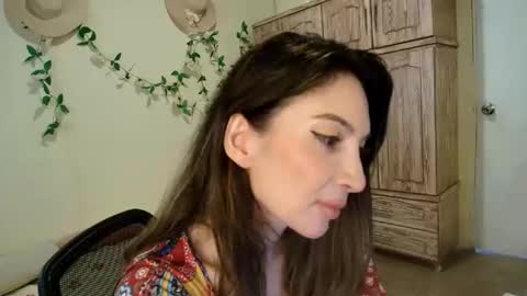 veka_lourens online show from 03/10/26, 06:35