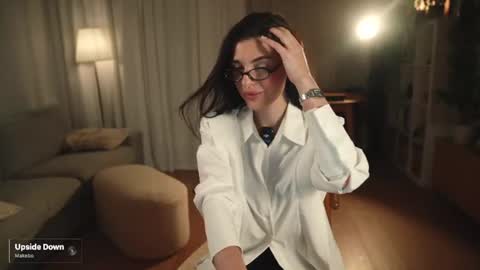 Snapshot of velavelle chatting on 08/05/26, 08:33 Try to unlock online show from 08/05/26, 08:33