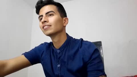 velk_hot1 online show from 03/08/25, 10:24