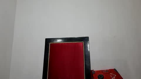 velk_hot1 online show from 03/12/25, 12:42