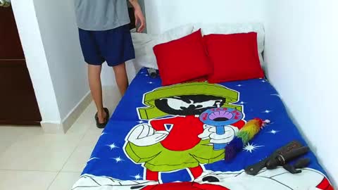 velk_hot1 online show from 11/27/25, 03:14