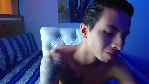 velk_hot1 online show from 04/08/26, 01:11