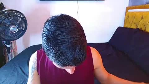 velk_hot1 online show from 04/23/26, 03:03