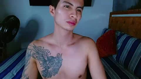 velk_hot1 online show from 06/03/26, 12:57