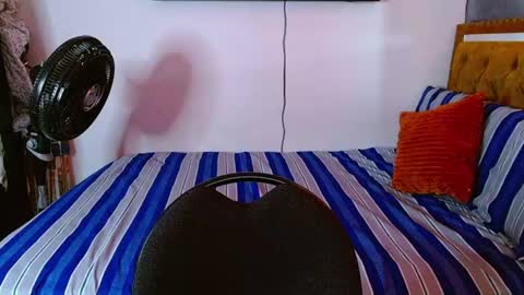 velk_hot1 online show from 06/09/26, 08:09