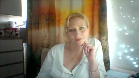 Snapshot of velka_raspberry chatting on 05/19/26, 08:31 velka_raspberry online show from 05/19/26, 08:31