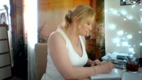 Snapshot of velka_raspberry chatting on 06/21/26, 09:12 velka_raspberry online show from 06/21/26, 09:12
