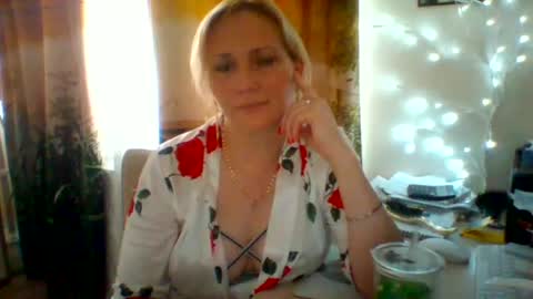 Snapshot of velka_raspberry chatting on 06/22/26, 04:59 velka_raspberry online show from 06/22/26, 04:59