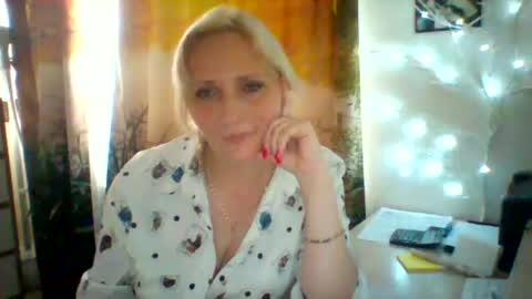Snapshot of velka_raspberry chatting on 07/08/26, 04:44 velka_raspberry online show from 07/08/26, 04:44