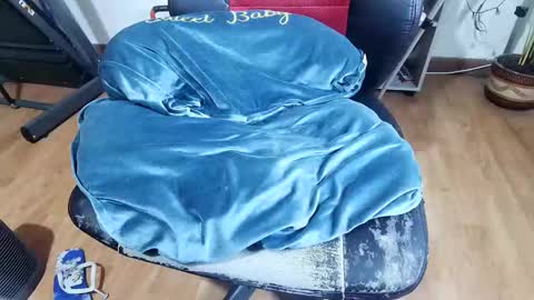 Im VelaI will be Christmas and New Year with my family December 22 to January 13 I will miss you guys. online show from 01/23/25, 03:37