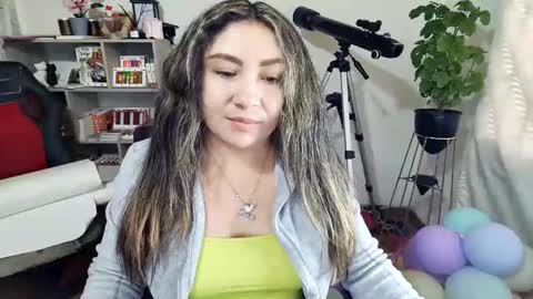 Im VelaI will be Christmas and New Year with my family December 22 to January 13 I will miss you guys. online show from 10/23/25, 10:08