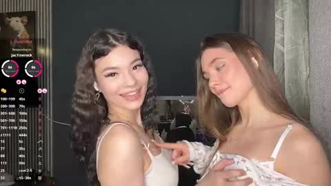 Nia online show from 04/18/26, 06:45