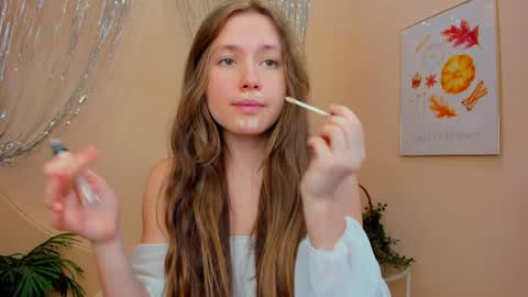 Snapshot of velvet_cherry chatting on 12/25/24, 11:20 velvet_cherry online show from 12/25/24, 11:20