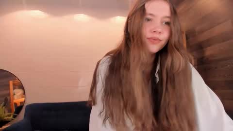 velvet_cherry online show from 11/19/25, 03:12