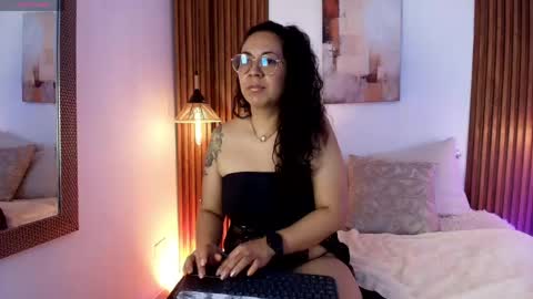Emma Curly online show from 04/23/26, 12:29