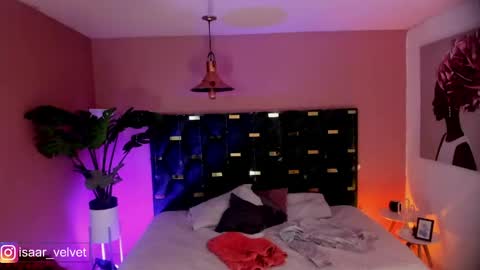 Isabella  online show from 04/17/26, 11:46