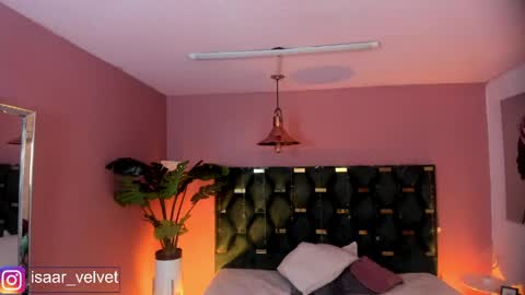 Isabella  online show from 04/21/26, 11:38