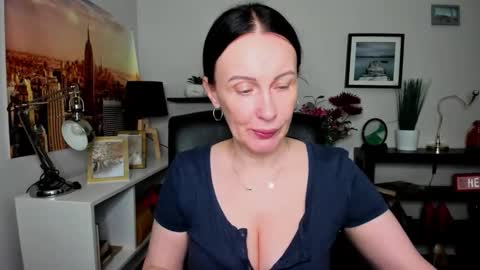 Jasmine online show from 09/17/25, 05:31