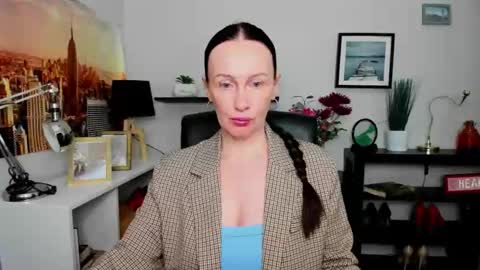 Jasmine online show from 09/19/25, 05:31