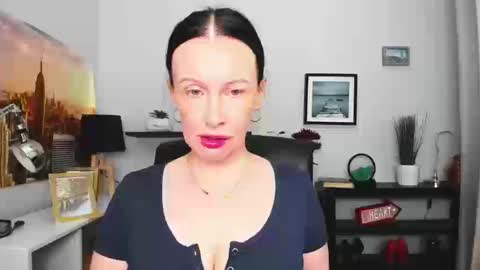 Jasmine online show from 09/23/25, 06:05