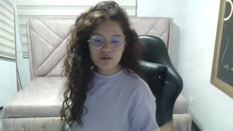 velvet_moon_v online show from 02/10/26, 08:24