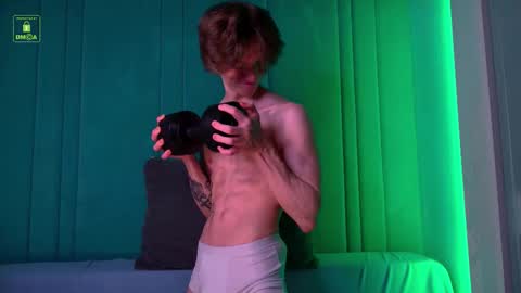 Snapshot of velvet_power chatting on 11/14/25, 04:44 Ares online show from 11/14/25, 04:44