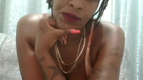 velvet online show from 02/19/25, 04:55