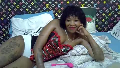 Snapshot of velvet_temptress chatting on 03/13/26, 05:03 velvet online show from 03/13/26, 05:03