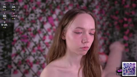 Snapshot of velvet_vice chatting on 11/18/25, 06:12 Polly online show from 11/18/25, 06:12