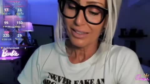 Snapshot of velvetbarbie chatting on 07/03/26, 11:11 VelvetBarbie online show from 07/03/26, 11:11