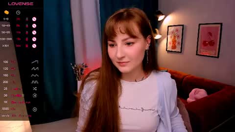 Snapshot of velvetcherry_ chatting on 06/17/26, 09:01 Mia online show from 06/17/26, 09:01