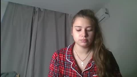 Snapshot of velveted_ivy chatting on 12/04/25, 12:36 velveted_ivy online show from 12/04/25, 12:36