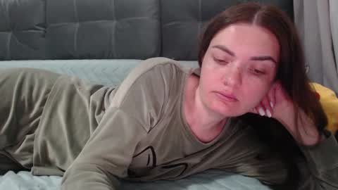 velvetmoon123 online show from 04/15/26, 05:31