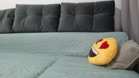 velvetmoon123 online show from 04/18/26, 06:56