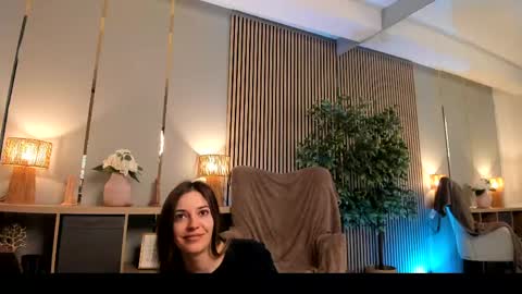 Snapshot of velvetspell chatting on 05/16/26, 03:25 Velvet online show from 05/16/26, 03:25