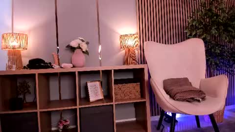 Velvet online show from 07/14/26, 10:21