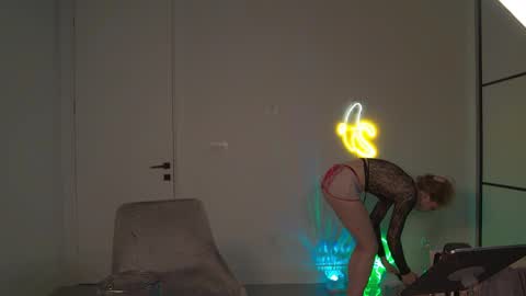 VelvetTGirl online show from 04/09/26, 06:30