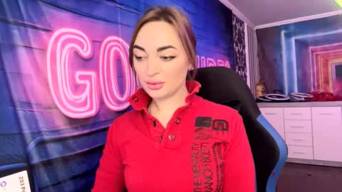 Snapshot of velvettouch4444 chatting on 02/21/26, 10:38 MERYEM online show from 02/21/26, 10:38