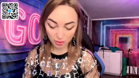 Snapshot of velvettouch4444 chatting on 03/01/26, 11:45 MERYEM online show from 03/01/26, 11:45