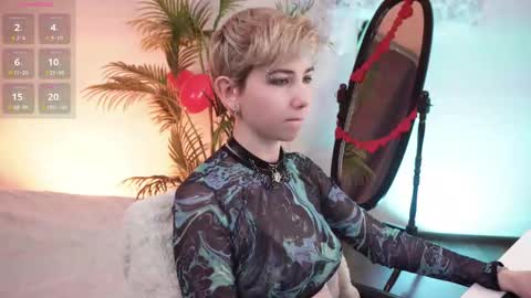 CLEOshort hair  TIna long hair  online show from 02/12/25, 02:54
