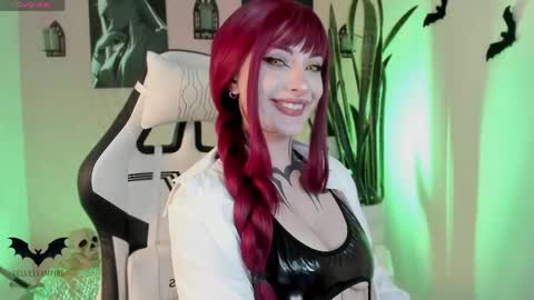 Snapshot of velvetvampire chatting on 04/26/26, 04:32 Jess online show from 04/26/26, 04:32