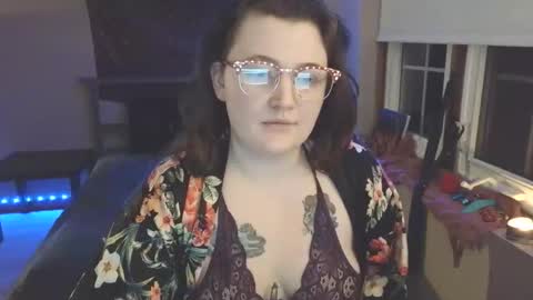 Snapshot of velvetvixenxo chatting on 03/09/26, 02:26 velvetvixenxo online show from 03/09/26, 02:26