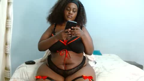 velvetychocolate1 online show from 05/17/26, 01:25